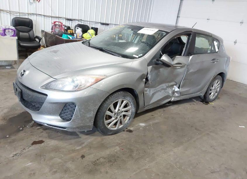 Photo 2 of 2013 Mazda Mazda3 I GRAND TOURING (VIN JM1BL1M70D1735641)