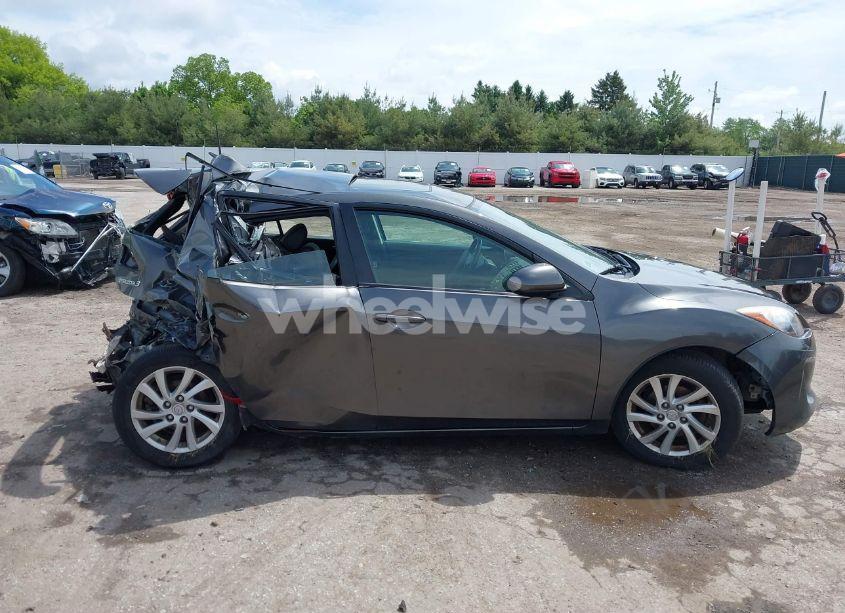 Photo 13 of 2012 Mazda Mazda3 I GRAND TOURING (VIN JM1BL1M71C1623574)