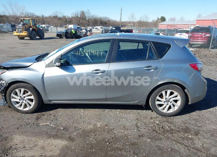 Photo 15 of 2013 Mazda Mazda3 I GRAND TOURING (VIN JM1BL1M79D1796874)