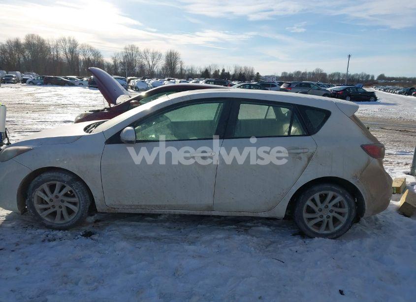 Photo 14 of 2012 Mazda Mazda3 I GRAND TOURING (VIN JM1BL1M86C1700173)