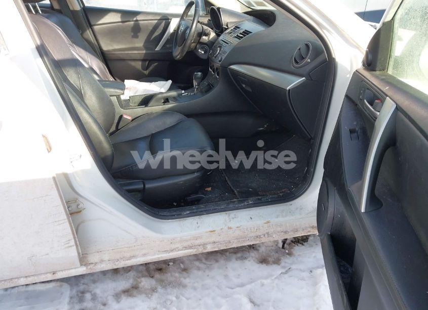 Photo 4 of 2012 Mazda Mazda3 I GRAND TOURING (VIN JM1BL1M86C1700173)