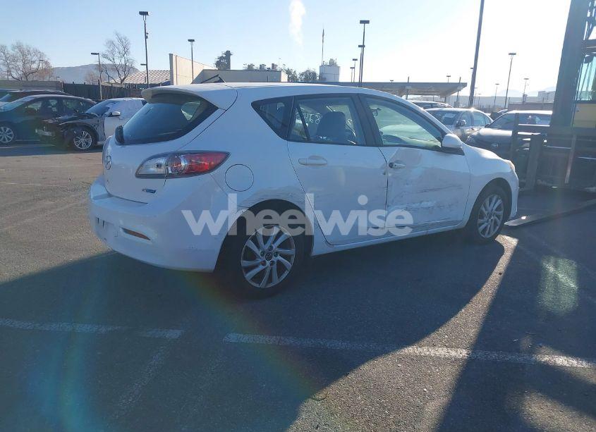 Photo 4 of 2013 Mazda Mazda3 I GRAND TOURING (VIN JM1BL1MP1D1722090)