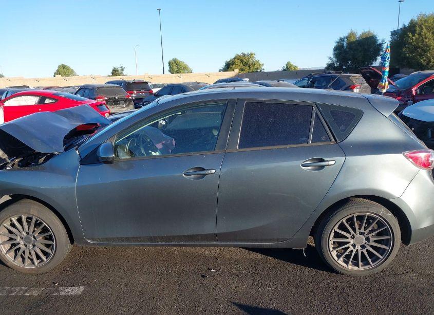 Photo 15 of 2013 Mazda Mazda3 I GRAND TOURING (VIN JM1BL1MP1D1810489)