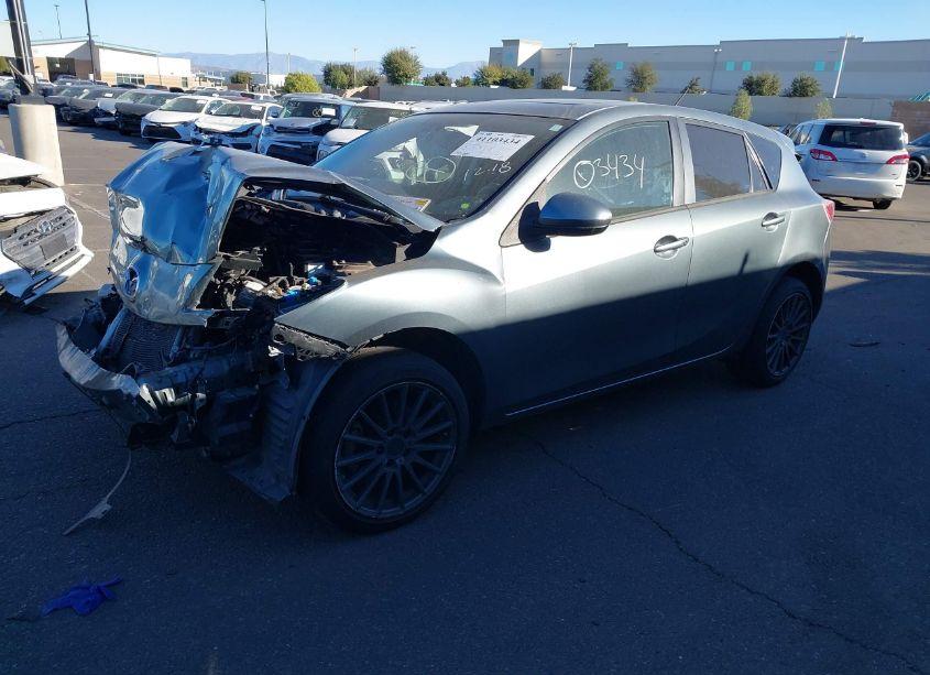 Photo 2 of 2013 Mazda Mazda3 I GRAND TOURING (VIN JM1BL1MP1D1810489)