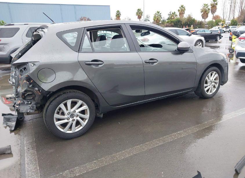 Photo 4 of 2013 Mazda Mazda3 I GRAND TOURING (VIN JM1BL1MP3D1722222)