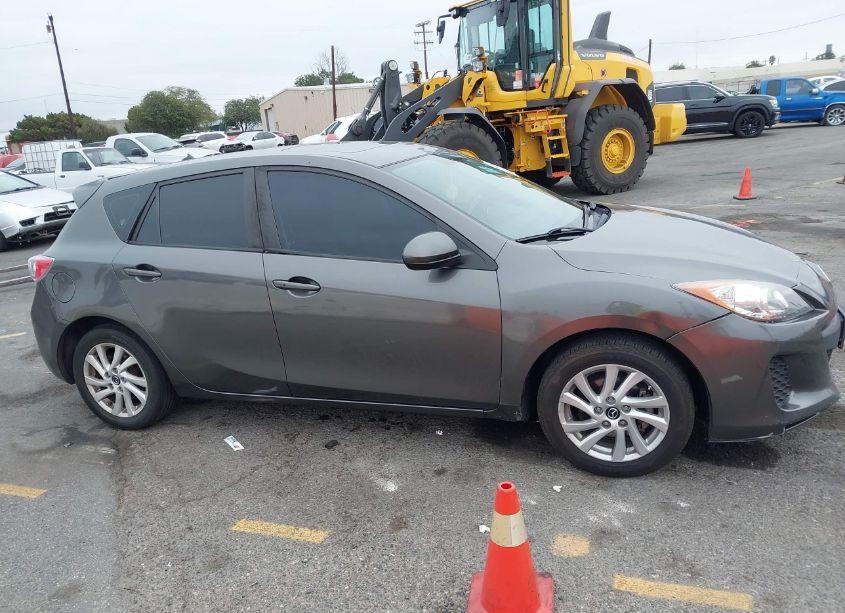 Photo 13 of 2013 Mazda Mazda3 I GRAND TOURING (VIN JM1BL1MP7D1838622)