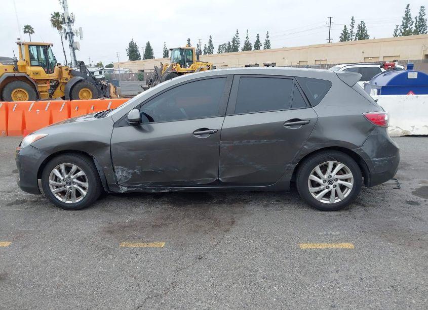 Photo 14 of 2013 Mazda Mazda3 I GRAND TOURING (VIN JM1BL1MP7D1838622)