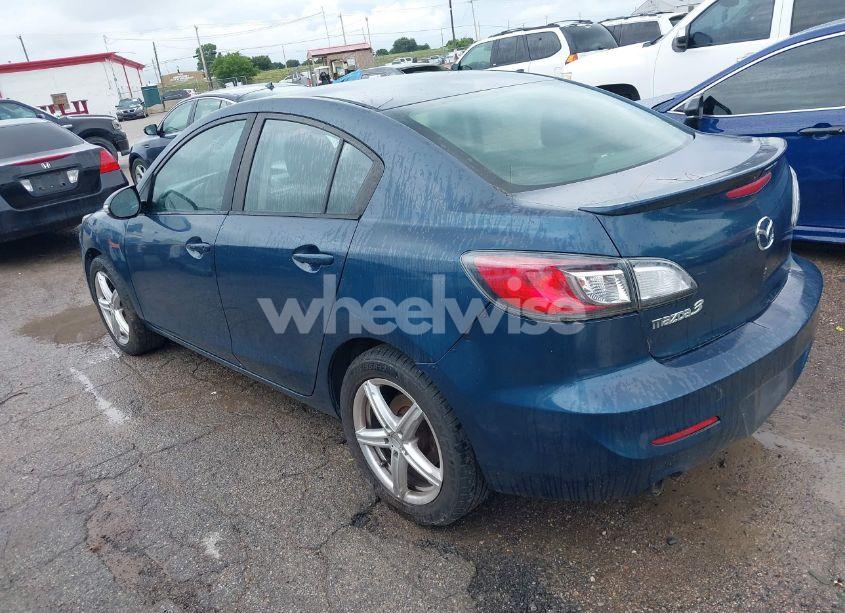 Photo 3 of 2010 Mazda Mazda3 S SPORT (VIN JM1BL1S50A1152595)