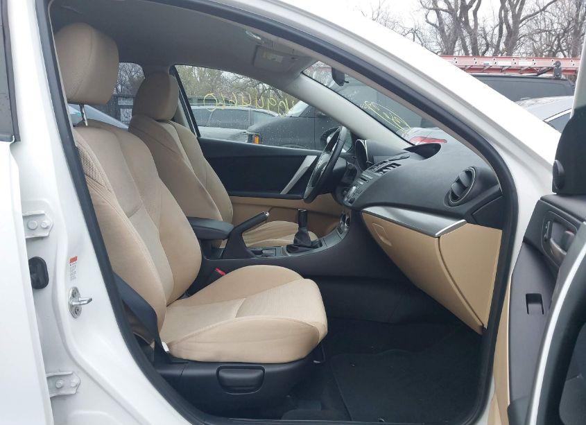 Photo 5 of 2010 Mazda Mazda3 S SPORT (VIN JM1BL1S51A1105625)