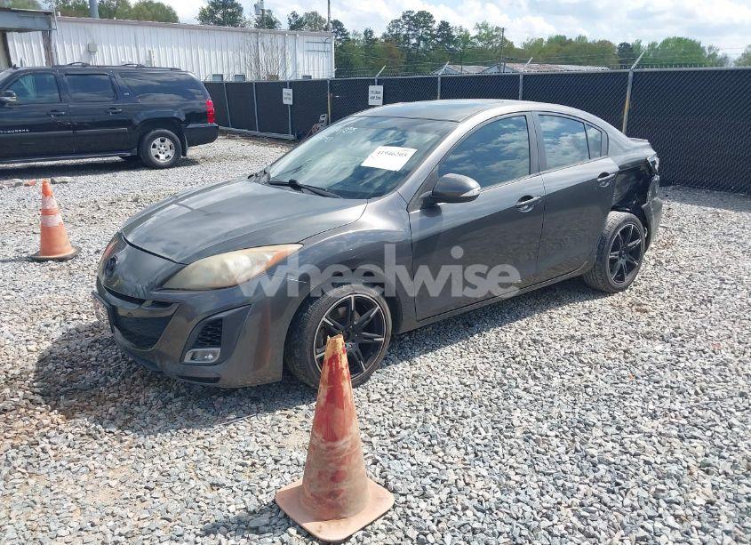 Photo 2 of 2010 Mazda Mazda3 S SPORT (VIN JM1BL1S51A1199103)