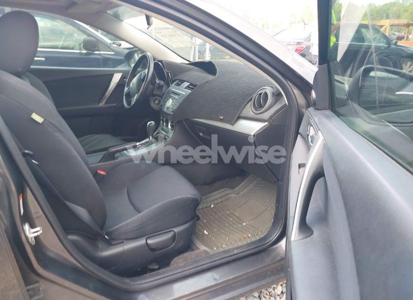 Photo 5 of 2010 Mazda Mazda3 S SPORT (VIN JM1BL1S51A1199103)