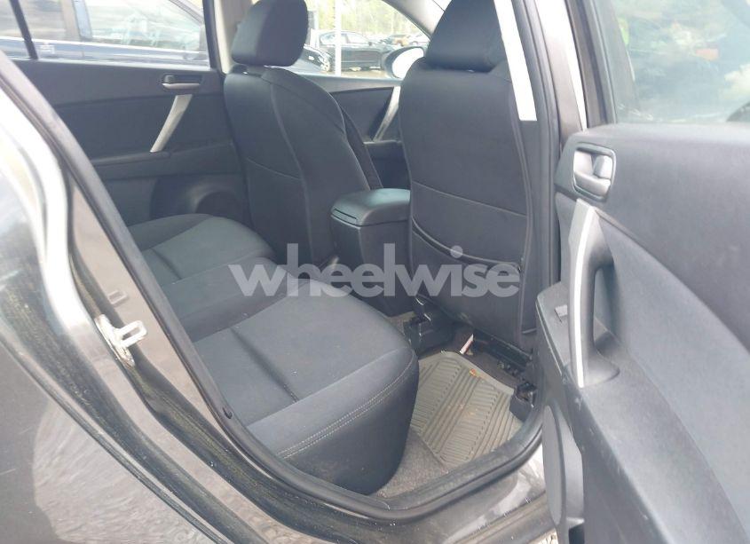 Photo 8 of 2010 Mazda Mazda3 S SPORT (VIN JM1BL1S51A1199103)