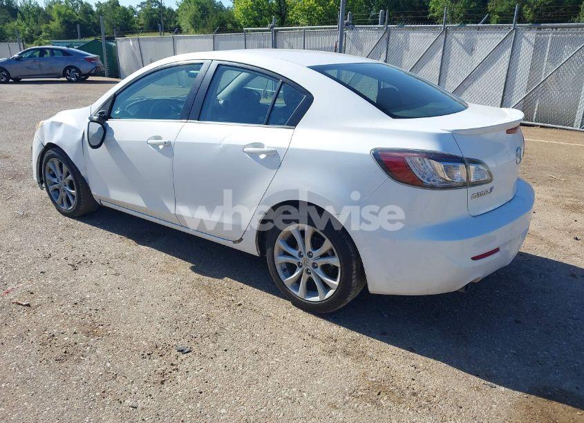 Photo 3 of 2010 Mazda Mazda3 S GRAND TOURING (VIN JM1BL1S52A1131294)