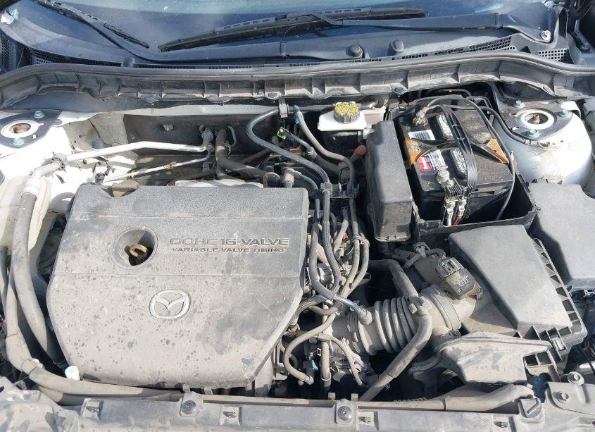 Photo 10 of 2010 Mazda Mazda3 S GRAND TOURING (VIN JM1BL1S52A1309009)