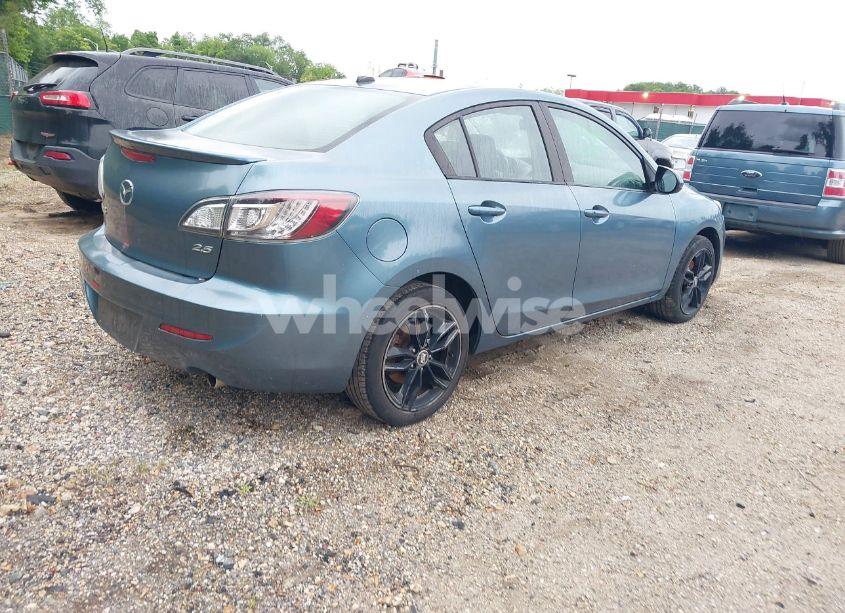 Photo 4 of 2010 Mazda Mazda3 S GRAND TOURING (VIN JM1BL1S53A1267532)