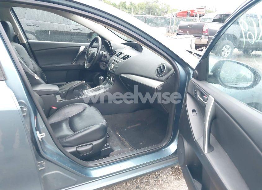 Photo 5 of 2010 Mazda Mazda3 S GRAND TOURING (VIN JM1BL1S53A1267532)