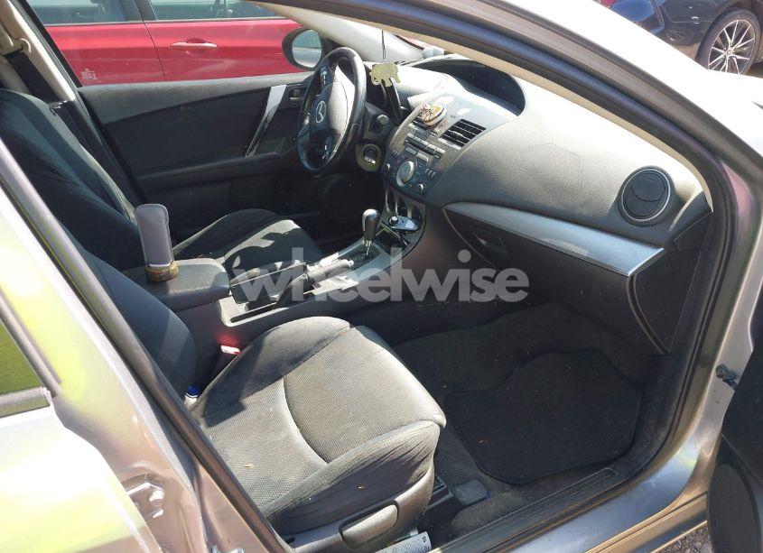 Photo 5 of 2010 Mazda Mazda3 S SPORT (VIN JM1BL1S54A1206285)