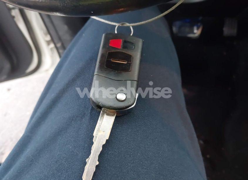 Photo 11 of 2010 Mazda Mazda3 S GRAND TOURING (VIN JM1BL1S57A1102048)