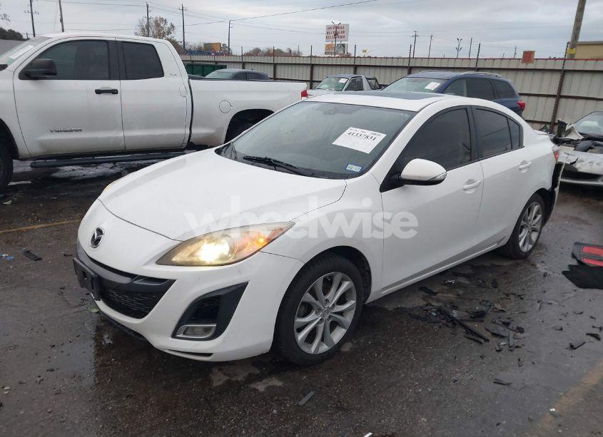 Photo 2 of 2010 Mazda Mazda3 S GRAND TOURING (VIN JM1BL1S57A1102048)