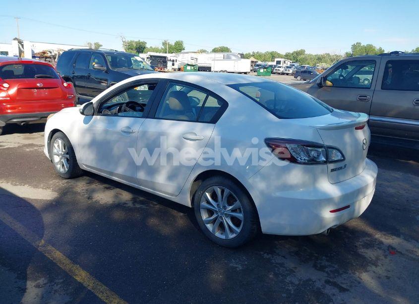 Photo 3 of 2010 Mazda Mazda3 S GRAND TOURING (VIN JM1BL1S59A1179374)