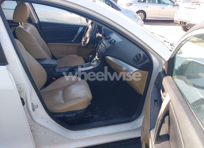 Photo 5 of 2010 Mazda Mazda3 S GRAND TOURING (VIN JM1BL1S59A1179374)