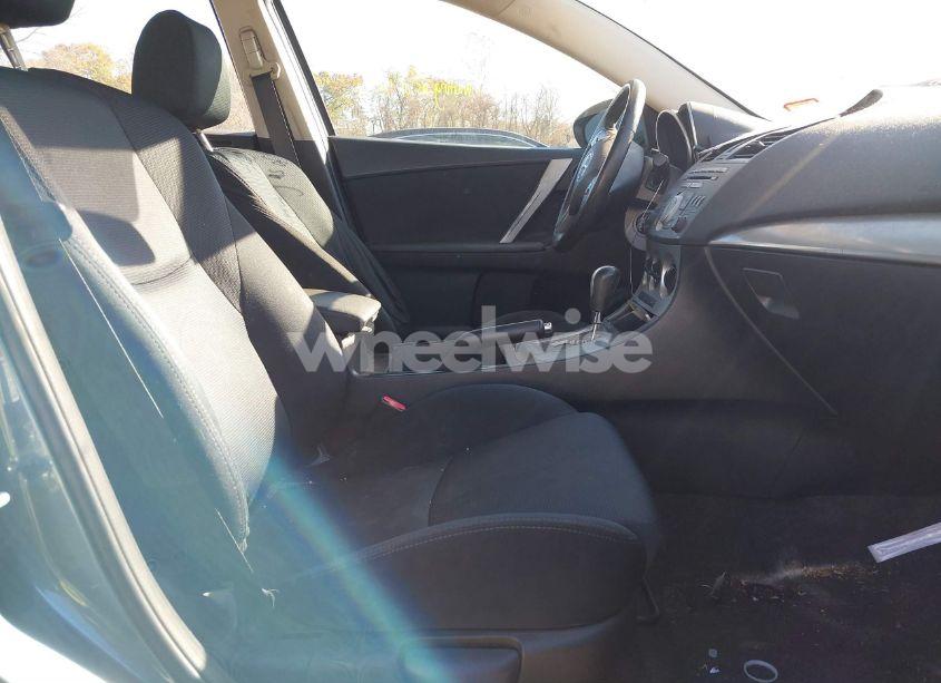 Photo 5 of 2010 Mazda Mazda3 S SPORT (VIN JM1BL1S59A1235376)