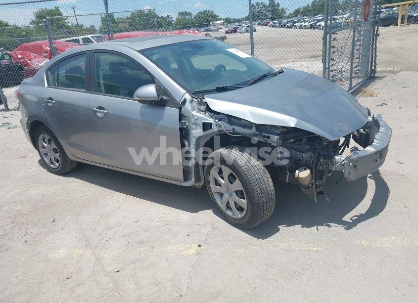2010 Mazda Mazda3 S GRAND TOURING (VIN JM1BL1S5XA1102674) main photo