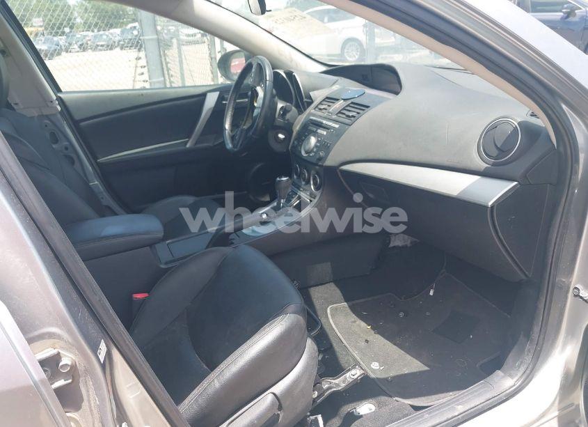 Photo 5 of 2010 Mazda Mazda3 S GRAND TOURING (VIN JM1BL1S5XA1102674)