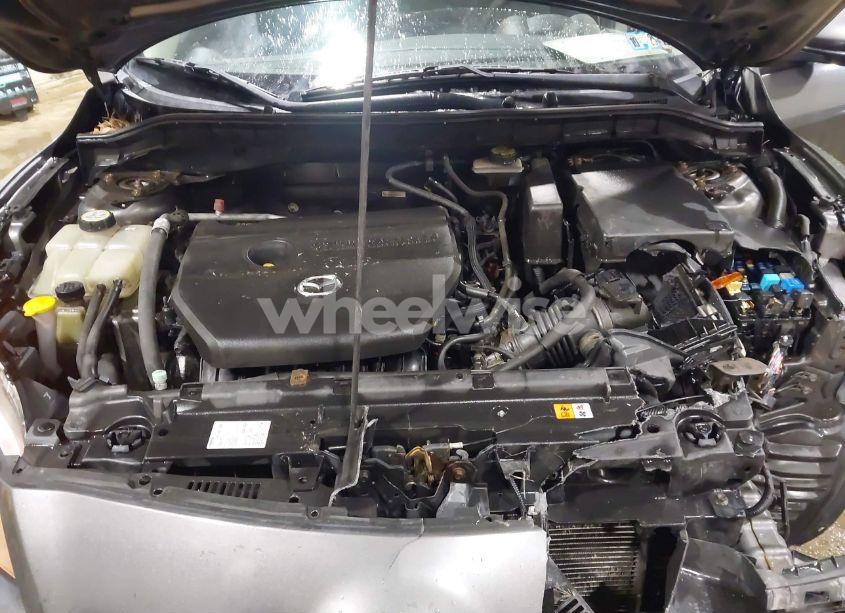 Photo 10 of 2010 Mazda Mazda3 S SPORT (VIN JM1BL1S60A1175836)