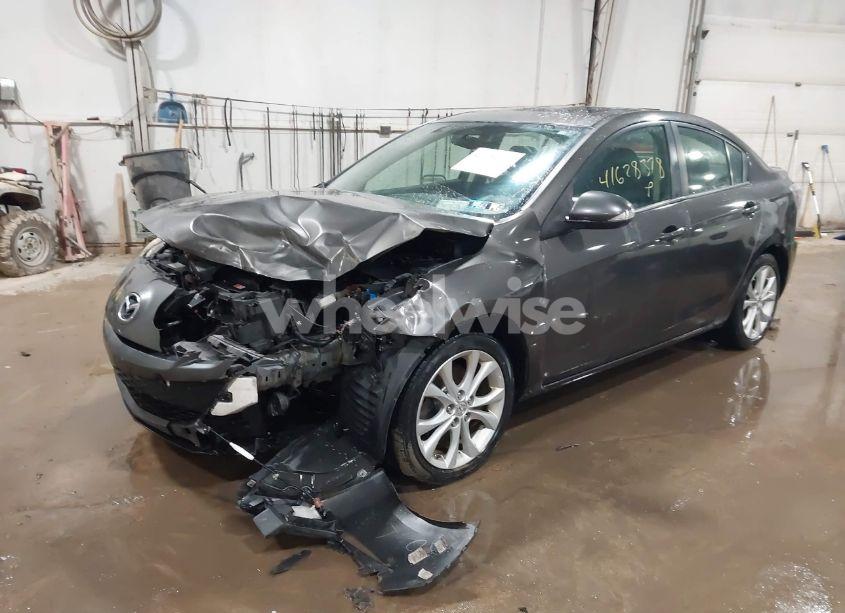 Photo 2 of 2010 Mazda Mazda3 S SPORT (VIN JM1BL1S60A1175836)