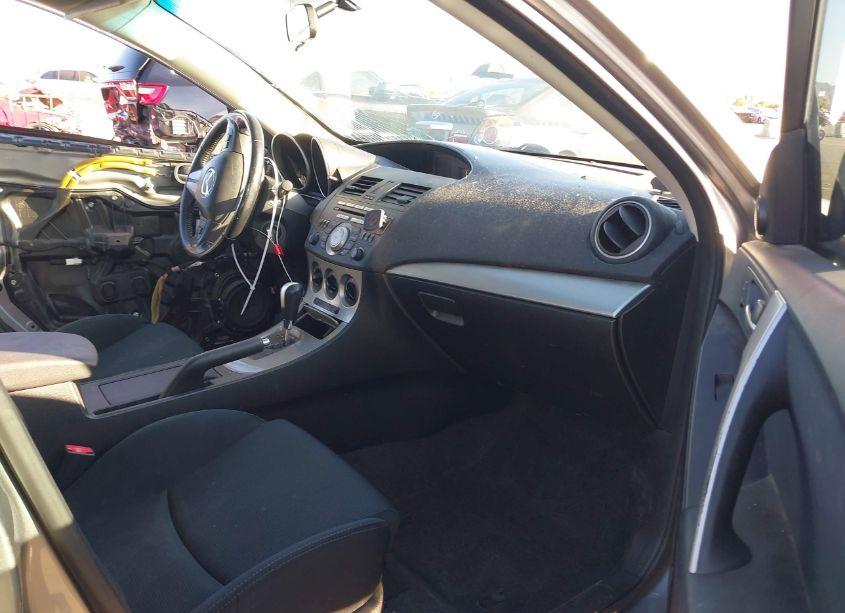 Photo 5 of 2010 Mazda Mazda3 S SPORT (VIN JM1BL1S62A1209467)