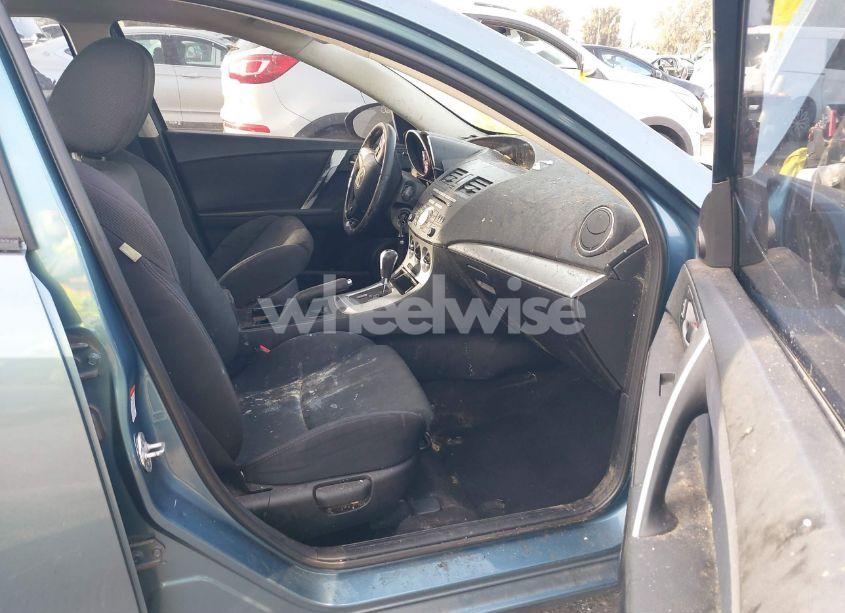 Photo 5 of 2010 Mazda Mazda3 S SPORT (VIN JM1BL1S63A1187396)