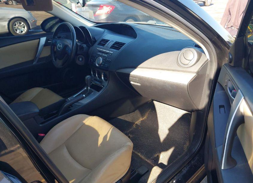 Photo 5 of 2010 Mazda Mazda3 S SPORT (VIN JM1BL1S64A1327360)