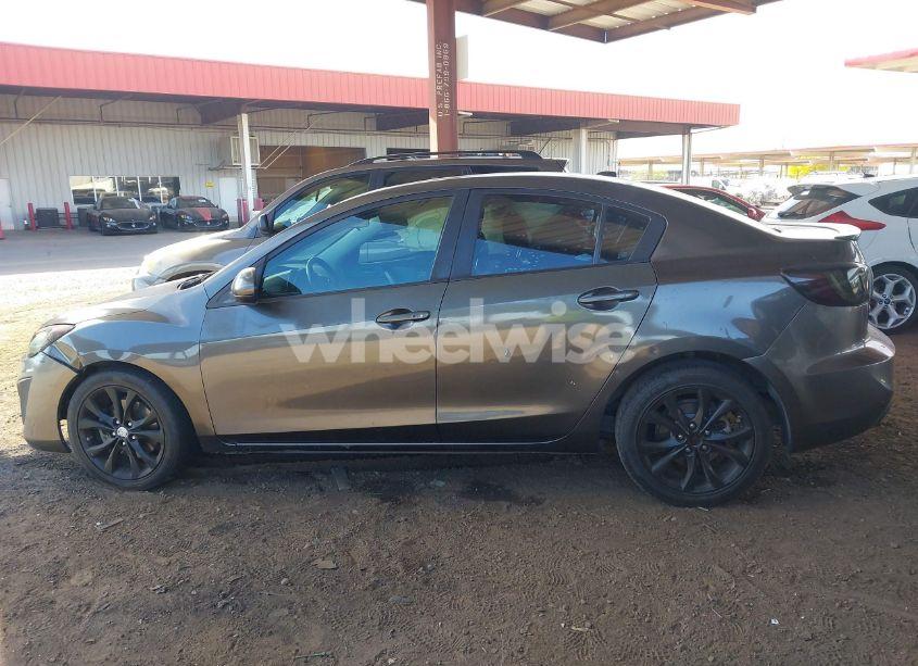 Photo 14 of 2010 Mazda Mazda3 S GRAND TOURING (VIN JM1BL1S66A1301732)