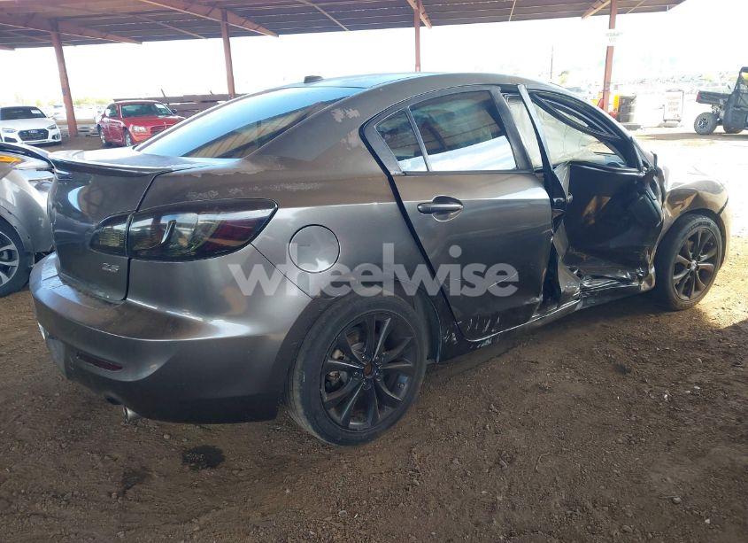 Photo 4 of 2010 Mazda Mazda3 S GRAND TOURING (VIN JM1BL1S66A1301732)