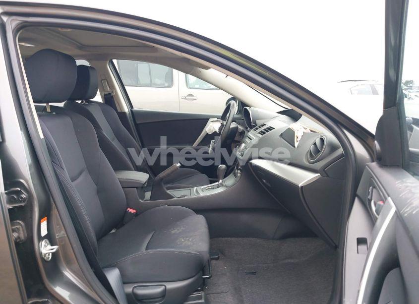 Photo 5 of 2010 Mazda Mazda3 S SPORT (VIN JM1BL1S67A1338885)