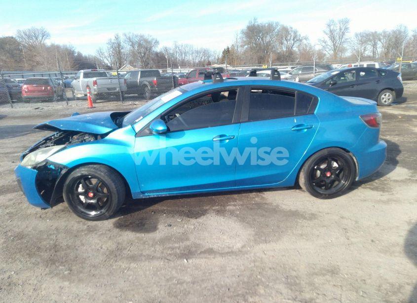 Photo 13 of 2010 Mazda Mazda3 S SPORT (VIN JM1BL1S68A1337681)