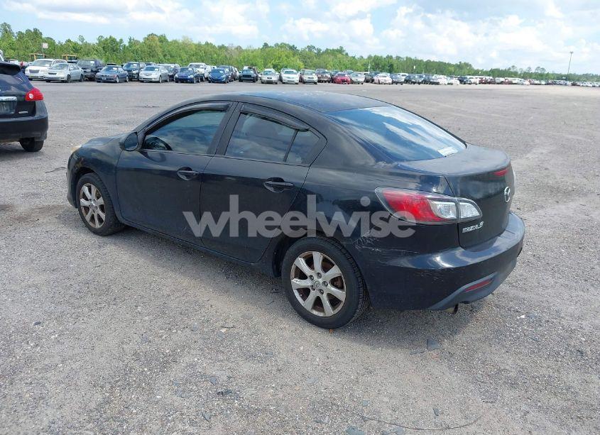 Photo 3 of 2010 Mazda Mazda3 I TOURING (VIN JM1BL1SF0A1131271)