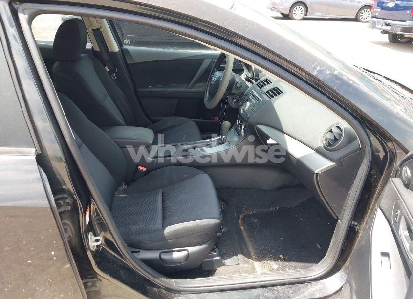 Photo 5 of 2010 Mazda Mazda3 I TOURING (VIN JM1BL1SF0A1131271)