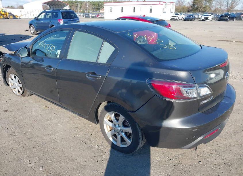 Photo 3 of 2010 Mazda Mazda3 I TOURING (VIN JM1BL1SF0A1171883)