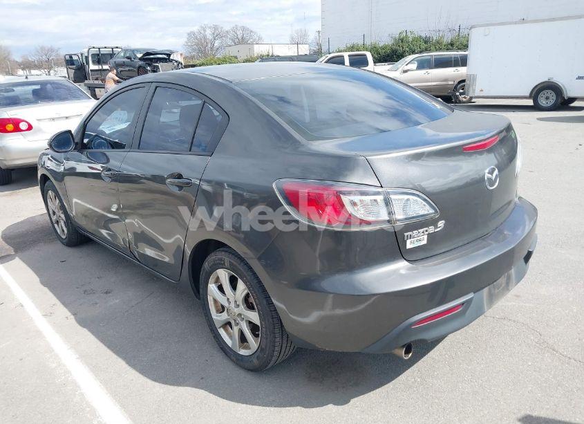 Photo 3 of 2010 Mazda Mazda3 I TOURING (VIN JM1BL1SF0A1184505)