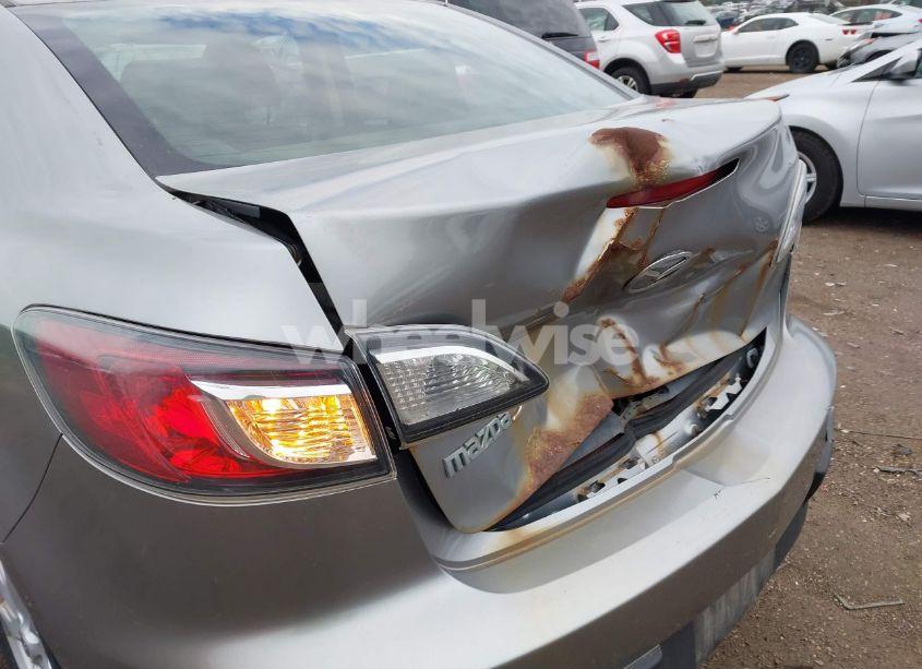 Photo 12 of 2010 Mazda Mazda3 I TOURING (VIN JM1BL1SF0A1199165)