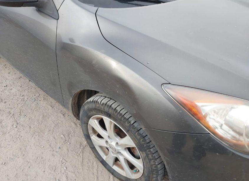 Photo 12 of 2010 Mazda Mazda3 I TOURING (VIN JM1BL1SF0A1236425)