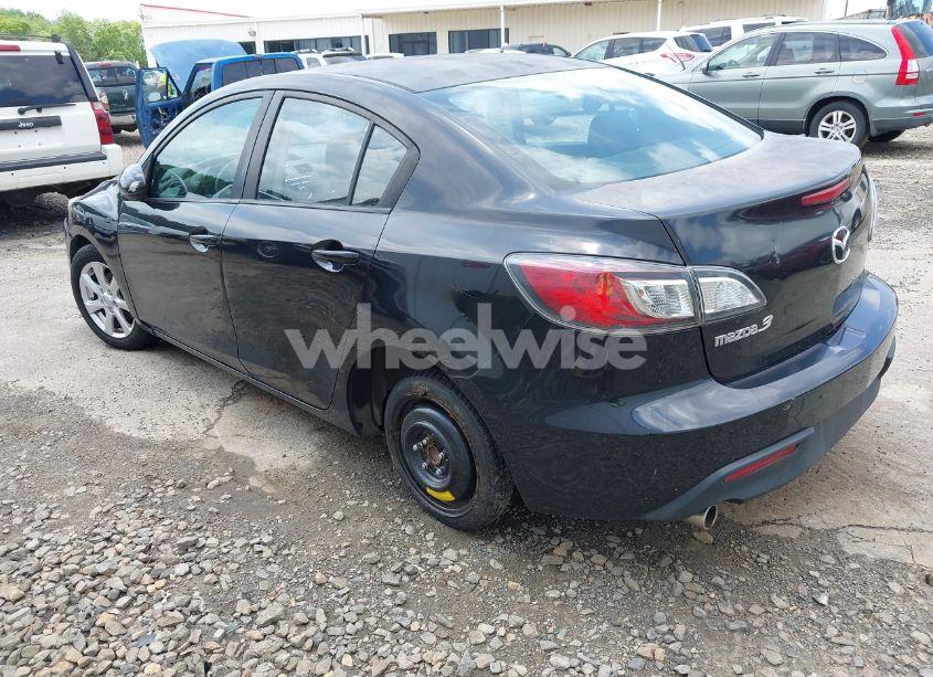 Photo 3 of 2010 Mazda Mazda3 I TOURING (VIN JM1BL1SF0A1256173)