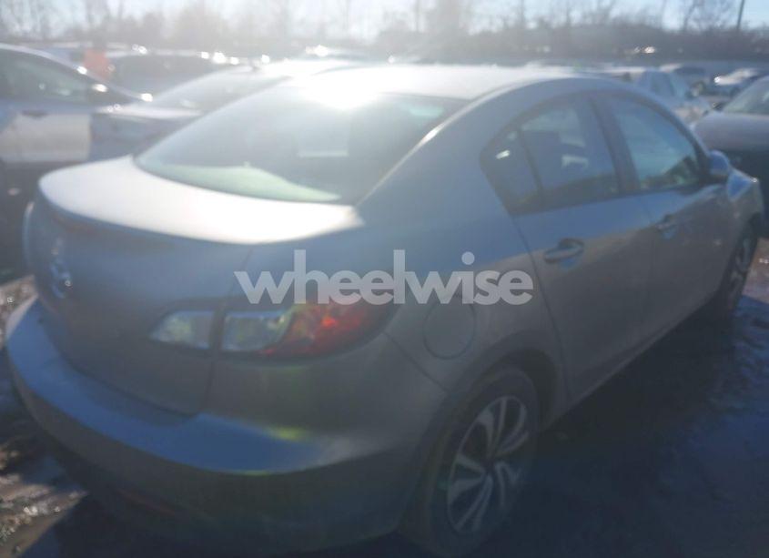 Photo 4 of 2010 Mazda Mazda3 (VIN JM1BL1SF1A1122711)