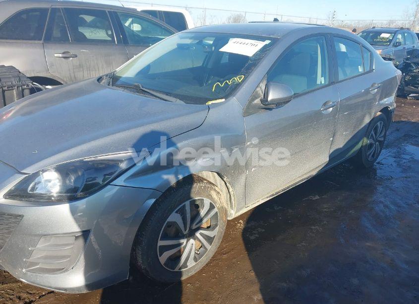 Photo 6 of 2010 Mazda Mazda3 (VIN JM1BL1SF1A1122711)