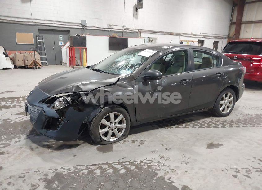 Photo 2 of 2010 Mazda Mazda3 I TOURING (VIN JM1BL1SF1A1126676)