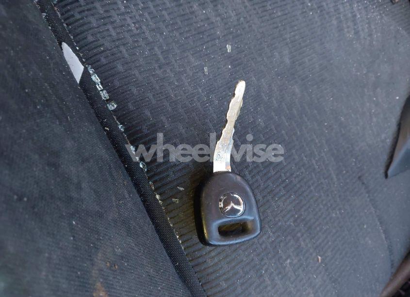 Photo 11 of 2010 Mazda Mazda3 (VIN JM1BL1SF1A1175120)