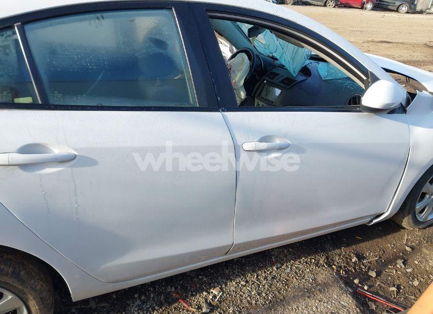 Photo 13 of 2010 Mazda Mazda3 I TOURING (VIN JM1BL1SF1A1186330)