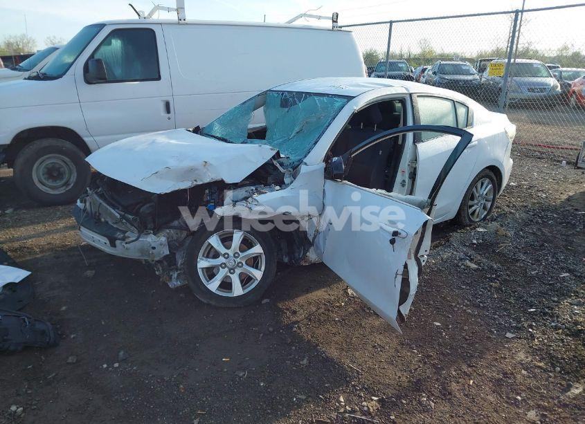 Photo 2 of 2010 Mazda Mazda3 I TOURING (VIN JM1BL1SF1A1186330)